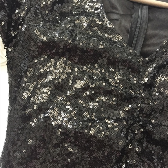 Dress - Picture 3 of 5